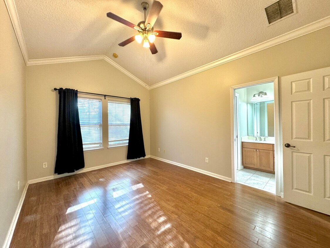 Primary Photo - Coastal Charm: Luxurious 4-Bedroom Home in...