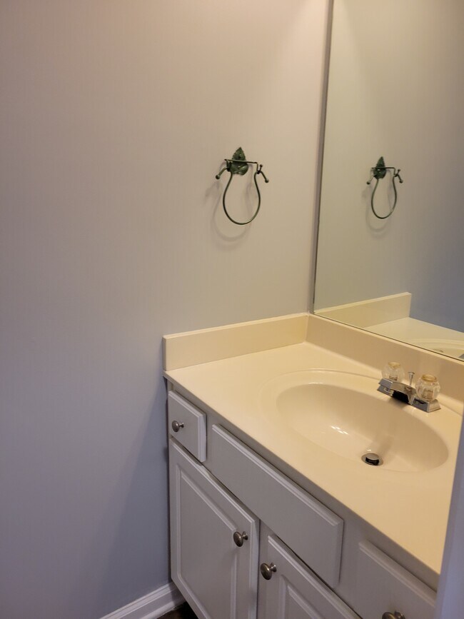 Building Photo - 3779 Town Square Cir NW