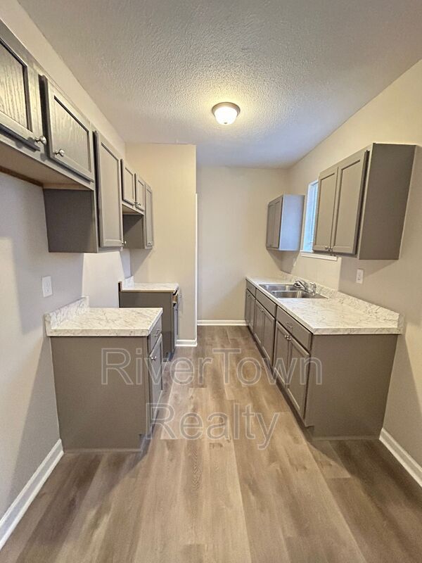 Foto principal - 1213 Looney Ave