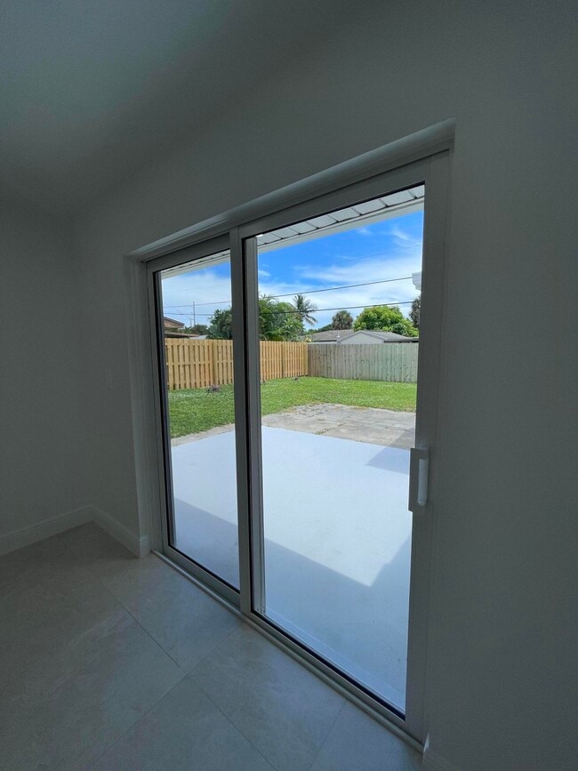 Foto del edificio - 127 1st Ave