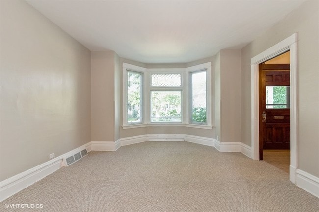 Building Photo - 3833 N Kenneth Ave