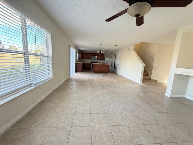 Building Photo - 246 Canna Dr