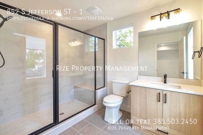 Foto del edificio - 852 Jefferson St W