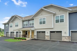 High Bluff Resident Building Exterior - High Bluff at Creekwood Crossing