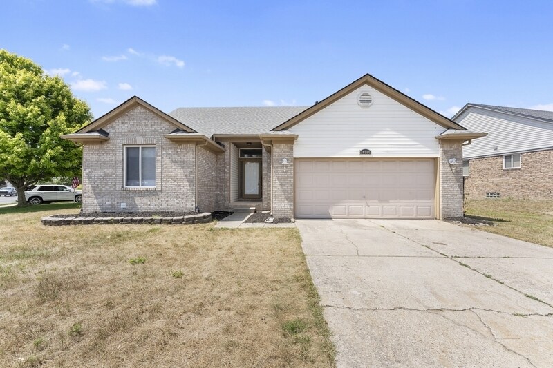 Foto principal - 24564 Jason Dr