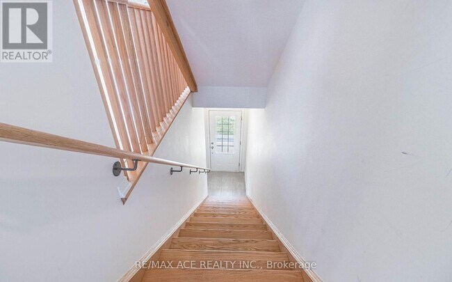 Building Photo - 2560 Barbarolli Path