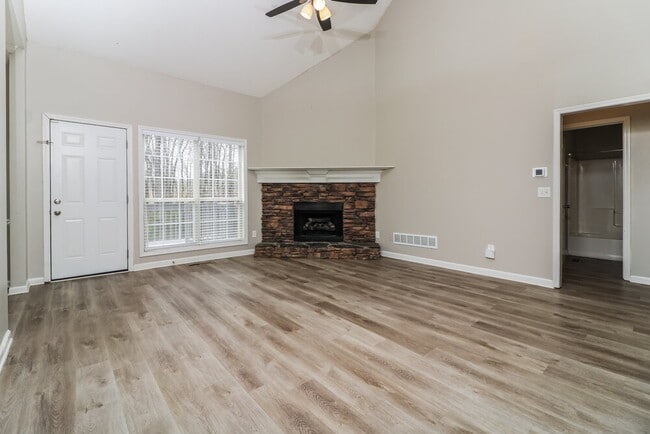 Building Photo - 139 Hunter's Pointe Dr