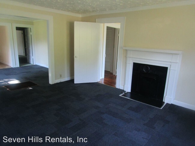 Building Photo - 3 br, 2 bath House - 412 East 14th Street