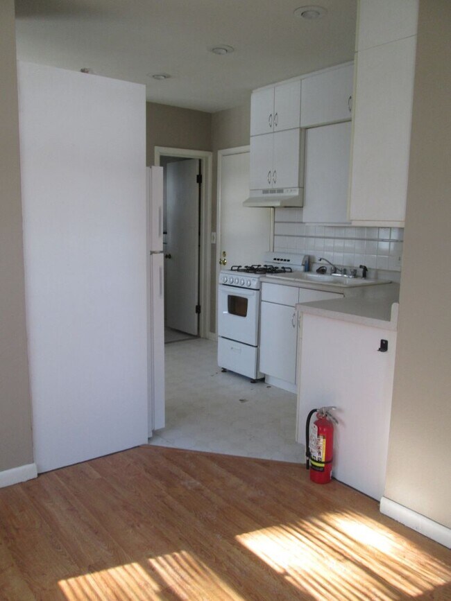 Foto del edificio - 2BR 2bath home close to downtown Iowa City, available August 1, 2023!