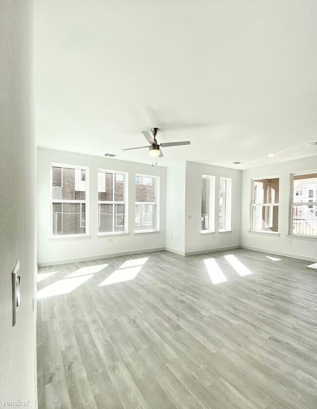 Foto del edificio - 1 br, 1 bath Condo - 13629 Gregg Manor Rd ...