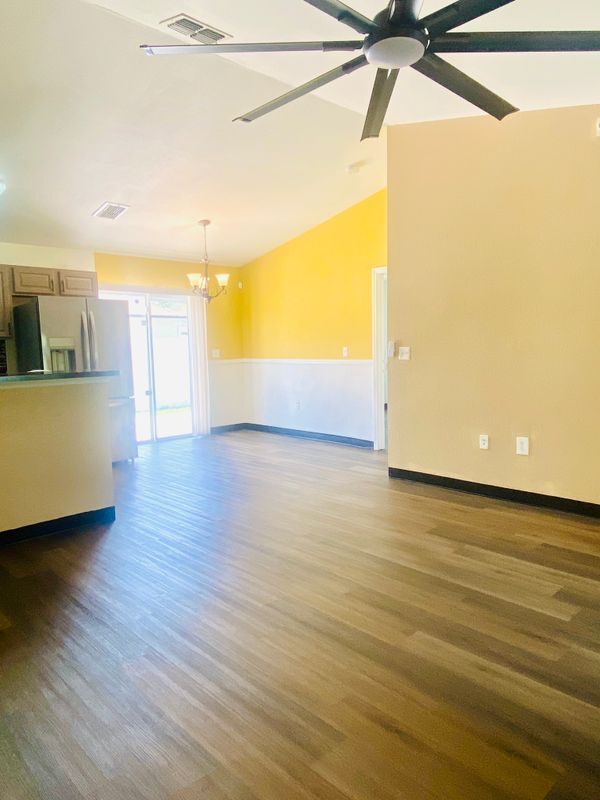 Building Photo - 659 Jaguar Ct
