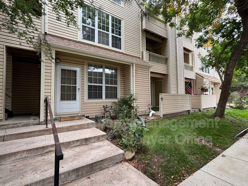Foto principal - 965 S Miller St