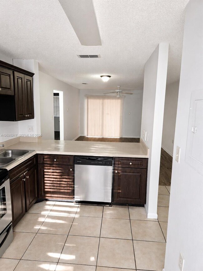 Foto del edificio - 2240 SW 81st Ave