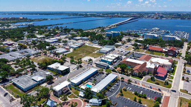 Building Photo - Regatta Royale Apartments