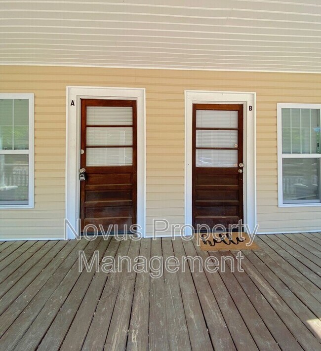 Foto del edificio - 122 Mandeville Ave