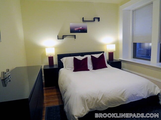 Foto del edificio - 1463 Beacon St