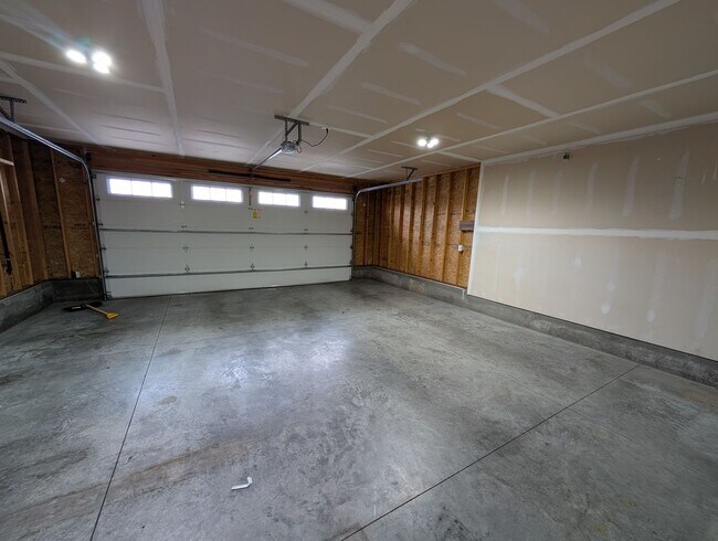 Foto del edificio - Stunning 3 Bedroom 3 Bath Canyon Crest House