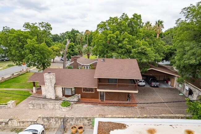 Building Photo - 605 Griner St