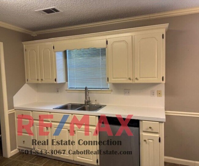 Foto del edificio - Sorry No Smoking and Pets Permitted with Restrictions