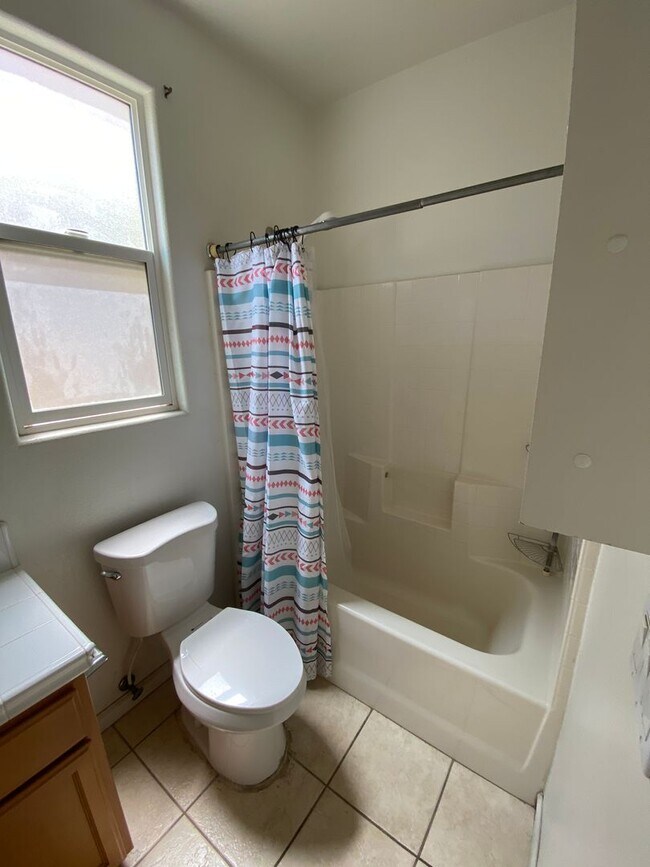 Foto del edificio - 1625 Belmont Ct