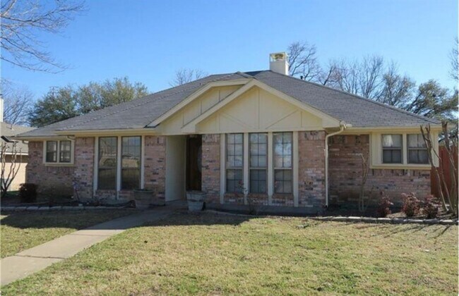 Building Photo - 1508 Woodoak Dr