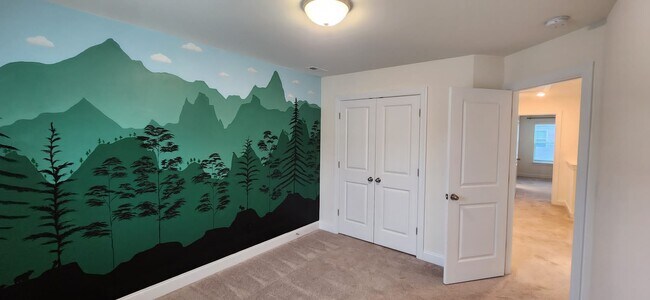 Bedroom 2- Can paint accent wall if requested - 10436 Glenmere Creek Cir