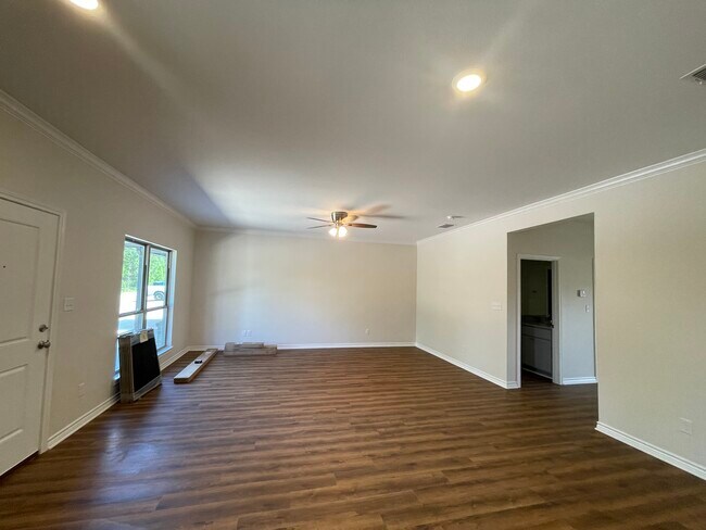 Foto del edificio - 4073 County Rd 152 W