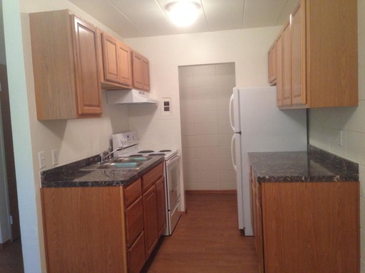 Building Photo - 1160 Queens Ln