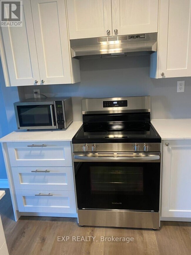 Photo du bâtiment - 7B CLARENDON AVENUE