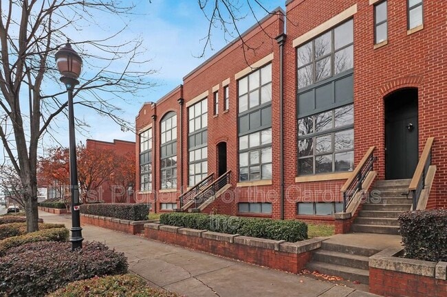 Photo - 547 New Bern Station Ct House