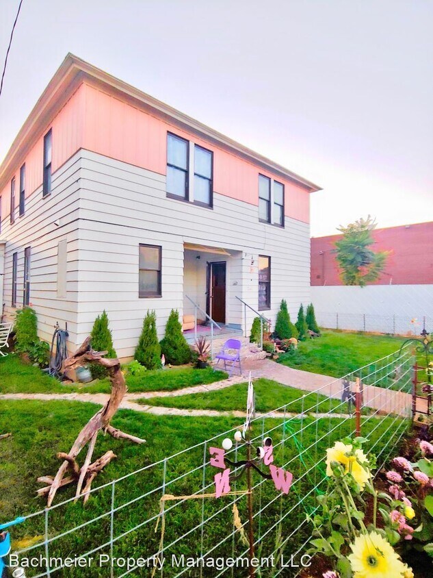 Primary Photo - 241 SE 3rd St