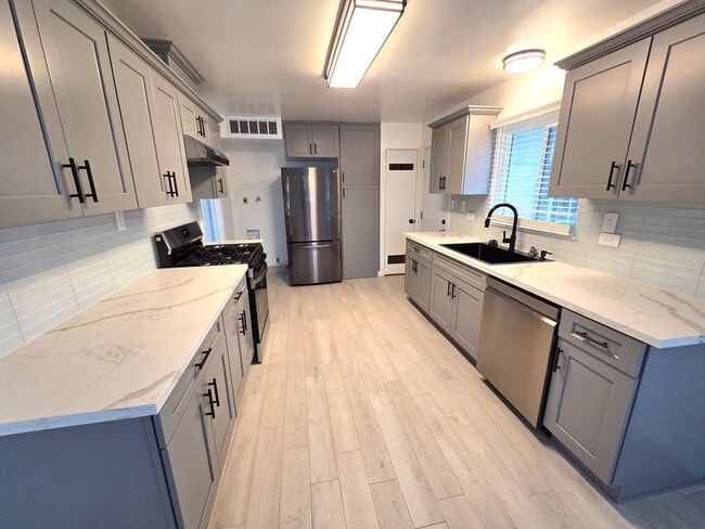 Foto del edificio - 55 N Cottage St