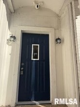 Building Photo - 500 S Douglas Ave