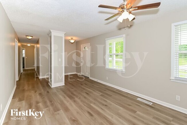 Foto del edificio - 2072 Roxbury Ln