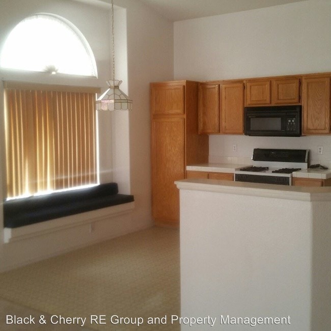 Building Photo - 1364 Colt Dr