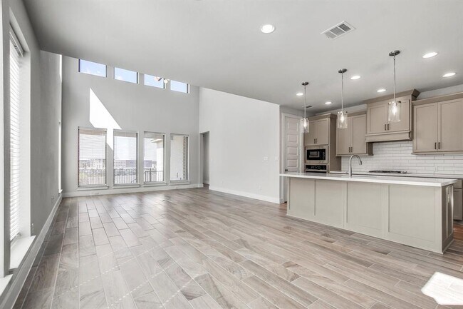 Building Photo - 155 Cyrus Milton Dr