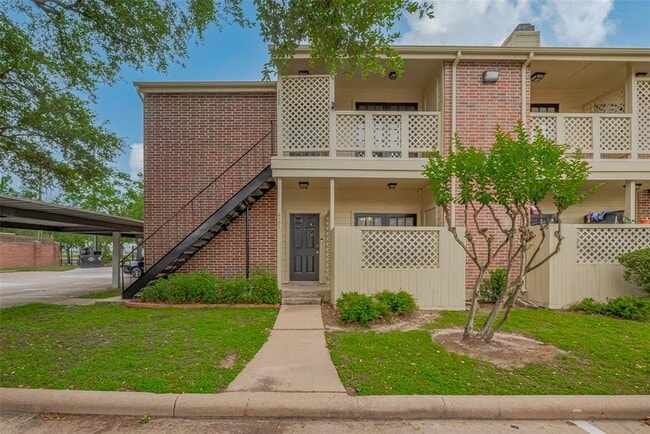 Building Photo - 2121 El Paseo St