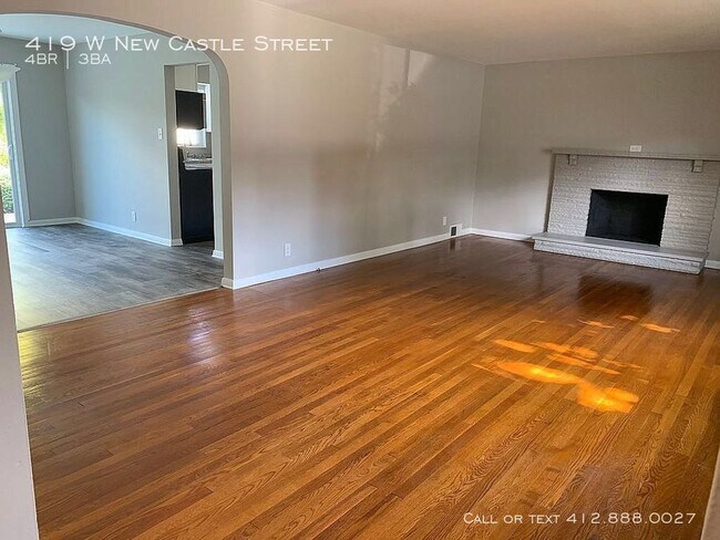 Foto del edificio - 4 bedroom 2.5 bath remodeled Zelienople!