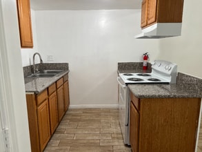 Building Photo - 821 Karma Ct