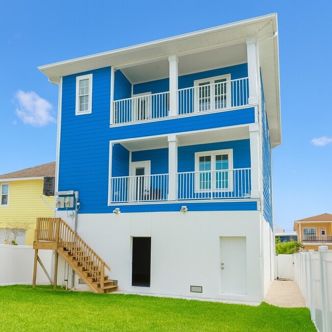 Building Photo - 13117 4th St E