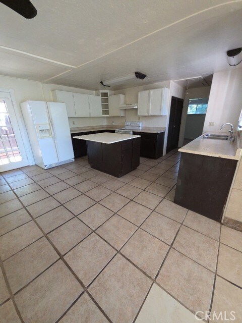 Foto del edificio - 9633 Middle Creek Rd
