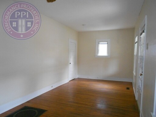 Foto del edificio - Charming Hawthorne Craftsman! Big Backyard...