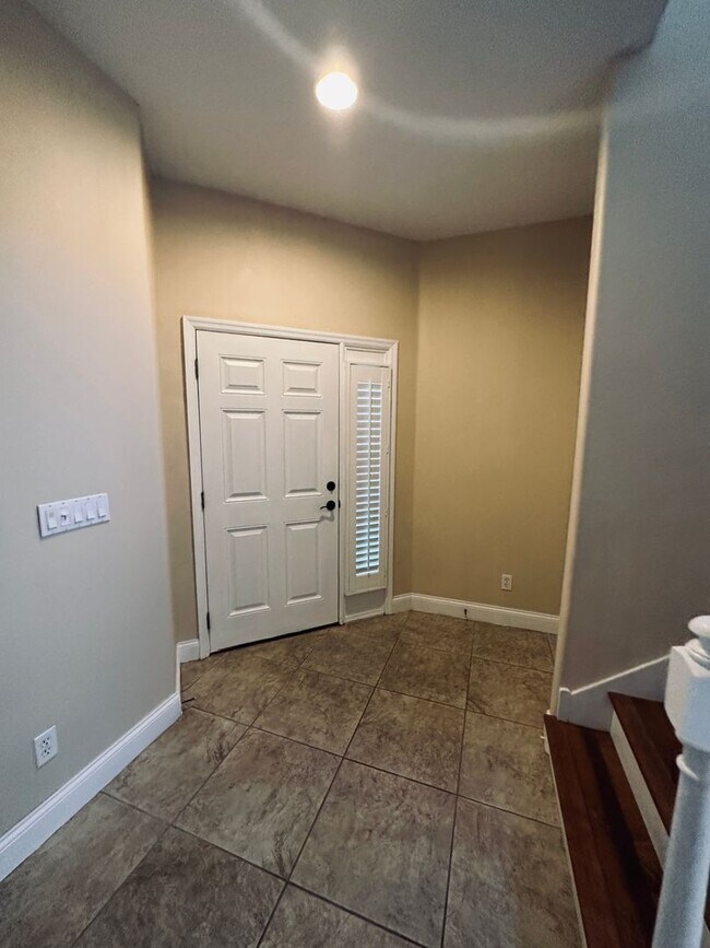 Building Photo - Gorgeous 3 Bedroom 3 Bath Beachside Retreat!