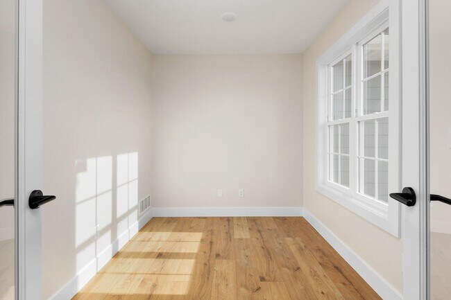 Building Photo - Exquisite brand new home located in The Br...