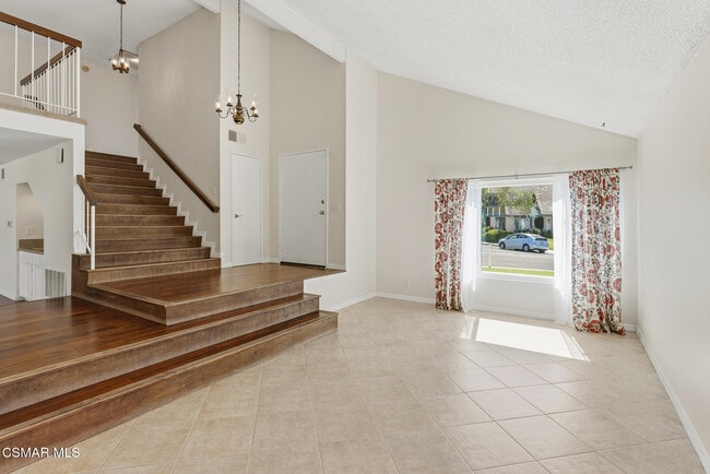 Building Photo - 1239 Honeysuckle Ct