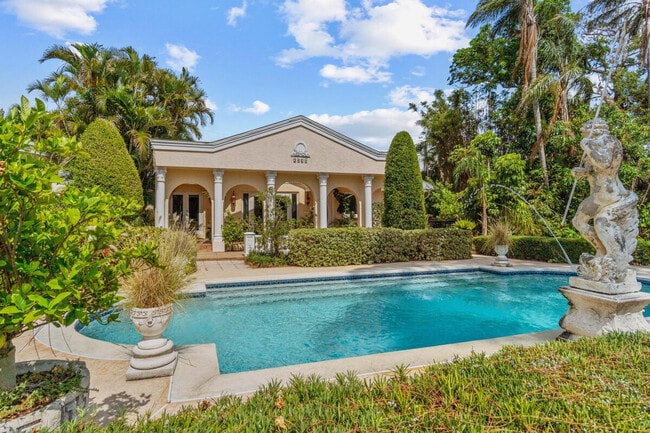 Foto del edificio - 3399 70th Ln N