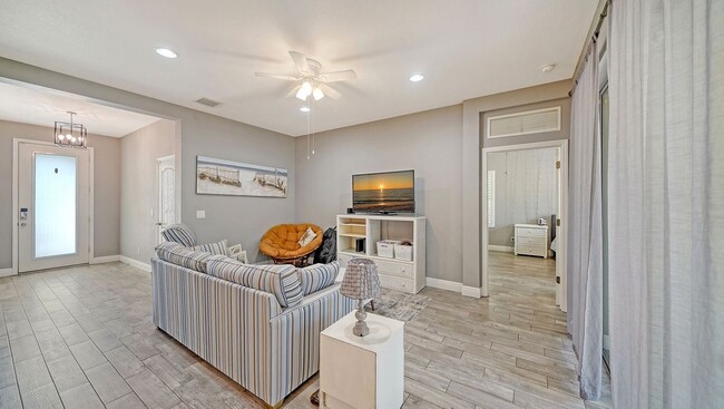 Building Photo - 11773 Forest Park Cir