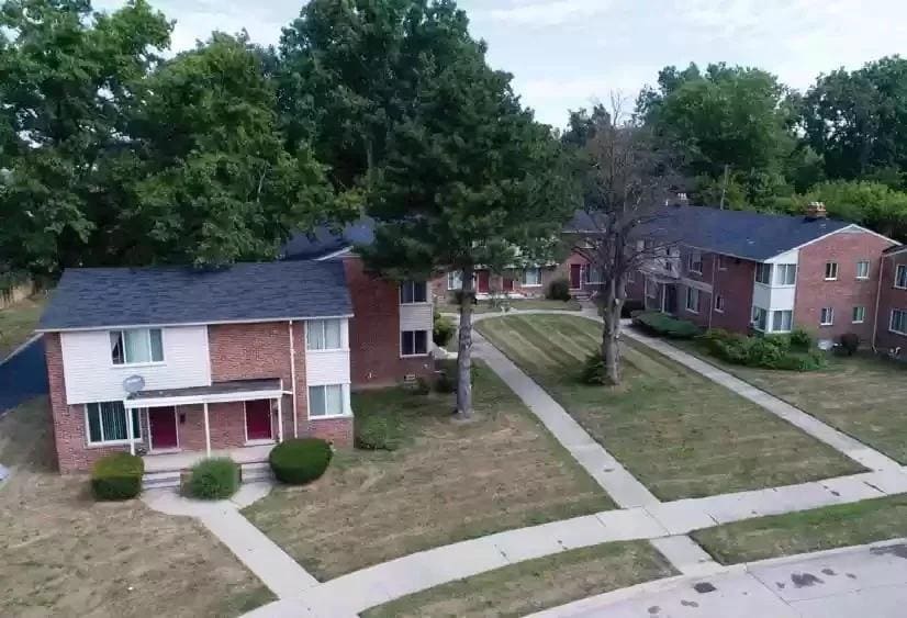 Foto principal - 14216 Riverview St