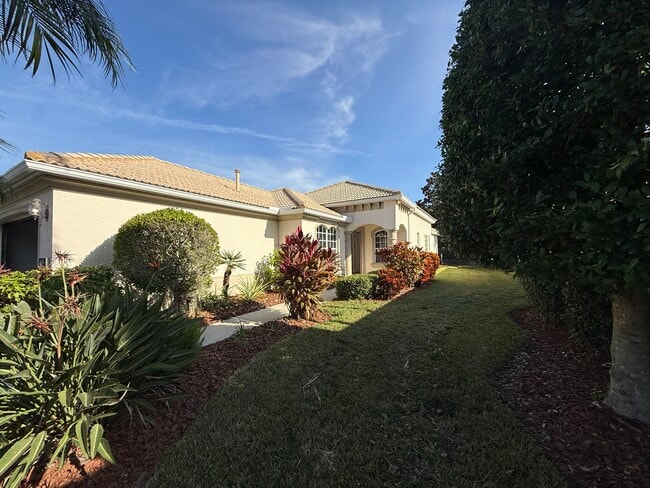 Building Photo - 6055 Wingspan Way