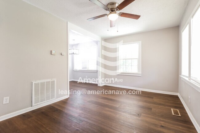 Foto del edificio - 18610 Crystal Valley Rd